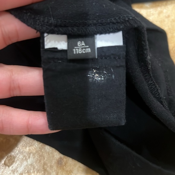 Girls Versace size 6 top 🩷 - Picture 2 of 3